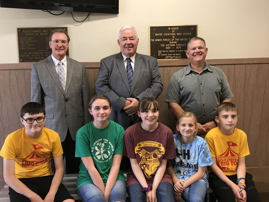 4-Hers Thank County Commission 2019